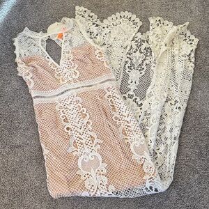 Elegant Lace Maxi Dress in Cream and Tan